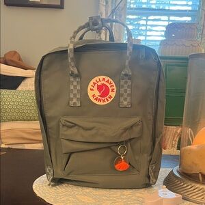 Fjallraven Kånken Forest Green Backpack